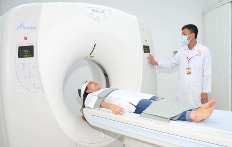 Quét cộng hưởng từ (MRI) là một quy trình không đau kéo dài 15 đến 90 phút